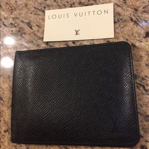 AUTHENTIC Louis Vuitton black men wallet